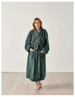 Linen House Plush Robe in Green