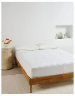 Linen House Quilted Multizone Electric Blanket in Cream