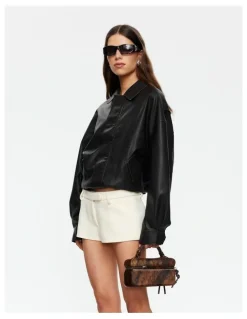 Lioness KENNY BOMBER