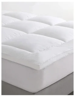 Logan and Mason Pillowtop Mattress Topper in White