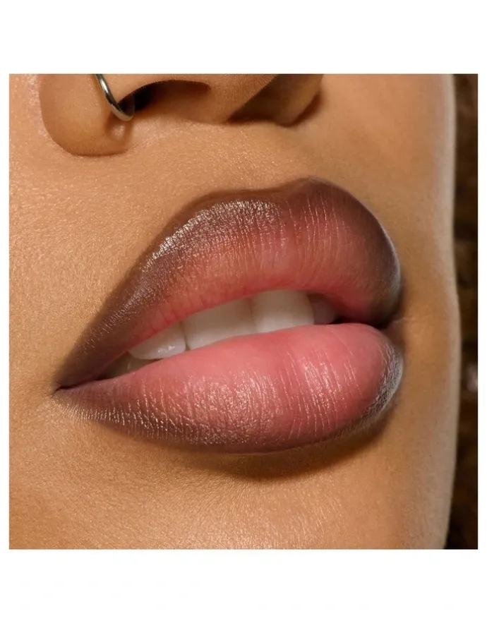 M.A.C Lipglazer Glossy Liner