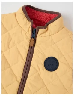 Milkshake Reversible Sherpa Vest in Tan & Red