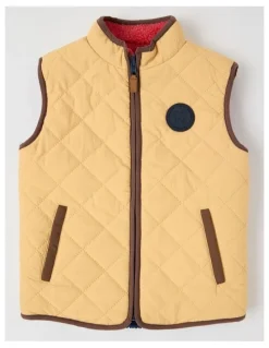 Milkshake Reversible Sherpa Vest in Tan & Red
