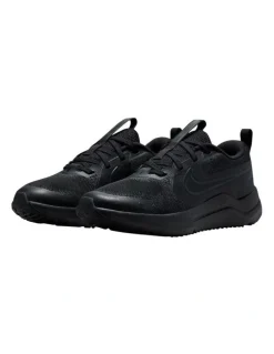 Nike Cosmic Runner Grade School Sport Shoes in Black