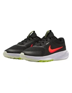 Nike Star Runner 5 Grade School Sport Shoe in Black
