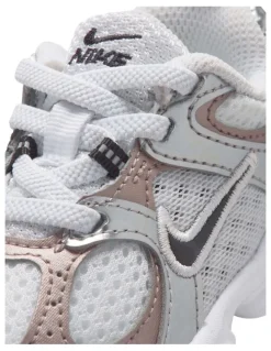 Nike V5 Rnr Infant Sneakers In White