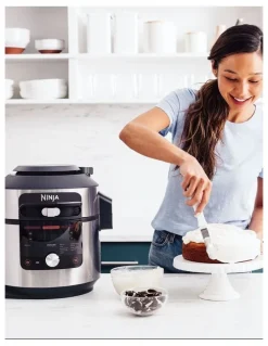 Ninja Foodi Smartlid 14-in-1 7.5L Air Fryer & Multi Cooker OL650