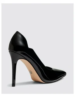 Novo Shoes Inisa Pumps in Black Patent