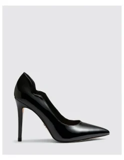 Novo Shoes Inisa Pumps in Black Patent