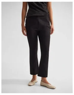 Oxford Blade Stretch Crop Pants in Black