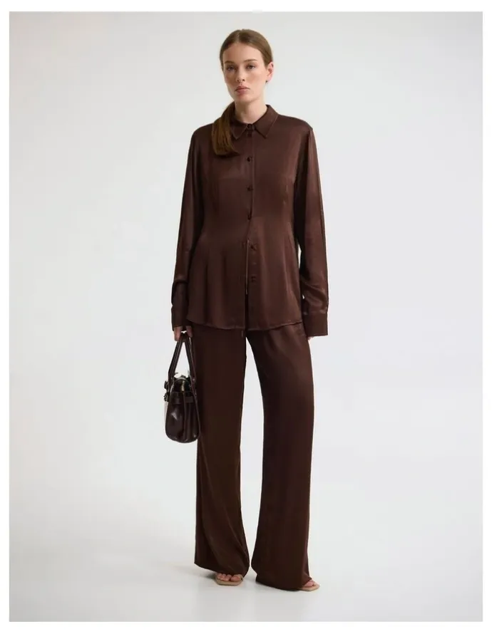 Oxford Lauren Silky Shirt in Chocolate