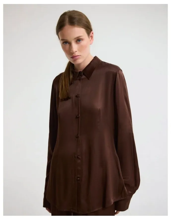 Oxford Lauren Silky Shirt in Chocolate
