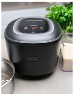 Panasonic Induction Rice Cooker in Black SR-HL151KST