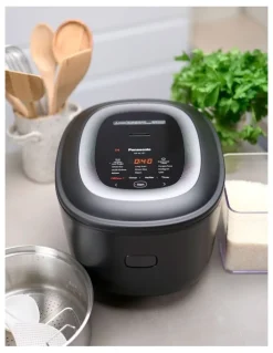 Panasonic Induction Rice Cooker in Black SR-HL151KST