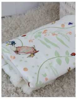 Peter Rabbit Flopsy Mopsy & Cottontail Cuddle Blanket in Pink