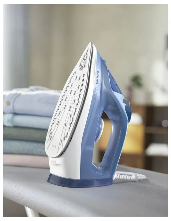 Philips 3000 Series Steam Iron in Blue DST3031/29