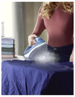 Philips 3000 Series Steam Iron in Blue DST3031/29