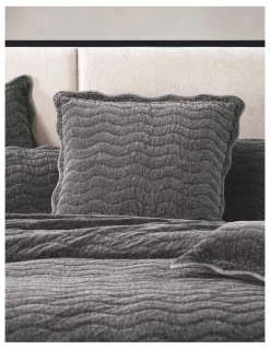 Private Collection Indianna Coverlet in Grey