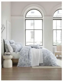 Private Collection Quinn Quilt Cover Set in Blue