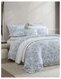 Private Collection Quinn Quilt Cover Set in Blue