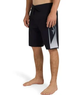 Quiksilver Surfsilk Holmes 20 Boardshorts In Black Holmes