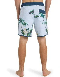 Quiksilver Surfsilk Scallop 18 Boardshorts In Sky Way Island Breeze