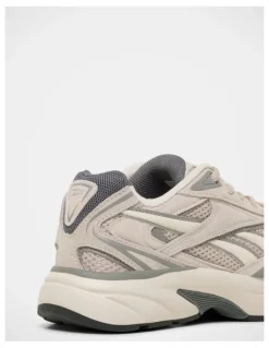 Reebok Belwave Sneakers in Grey