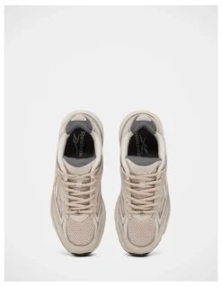Reebok Belwave Sneakers in Grey