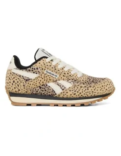 Reebok Classic Az Sneakers in Beige