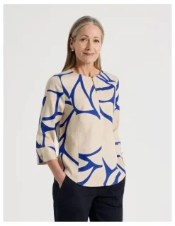 Regatta Notch Neck 3/4 Sleeve Top With CF Seam in Ivory/Cobalt Print