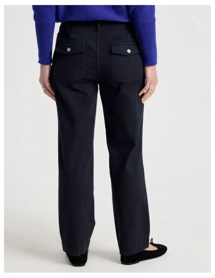 Regatta Utility Stretch Pant With Patch Pockets in Navy