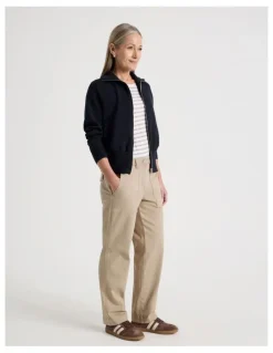 Regatta Utility Stretch Pant With Patch Pockets in Neutral
