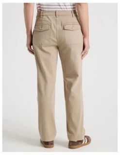 Regatta Utility Stretch Pant With Patch Pockets in Neutral