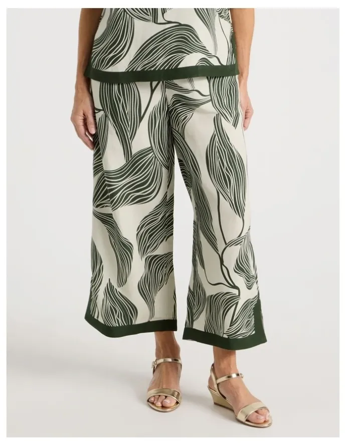 Regatta Wide Leg Crop Linen Blend Pant With Solid Contrasts in Neutral/Olive Print