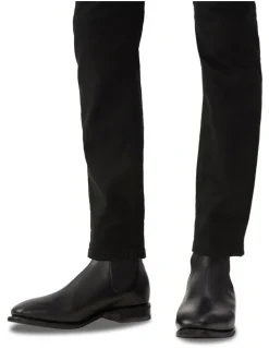 R.M.Williams Comfort Craftsman Regular Fit Shoes in Black