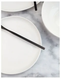 Robert Gordon Shell New Bone China 12 Piece Dinner Set in White