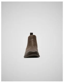Rodd & Gunn Ealing Chelsea Boot in Chocolate