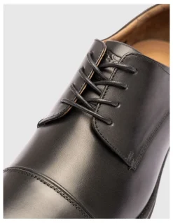 Rodd & Gunn Riverton Derby Shoe in Nero