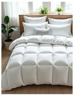 Royal Comfort 800GSM Hotel Weight Down Alternative Quilt in White