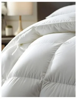 Royal Comfort 800GSM Hotel Weight Down Alternative Quilt in White