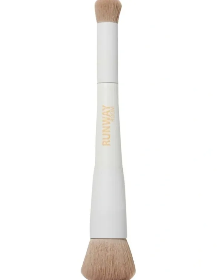 Runway Room Buffer Baton Dual End Foundation/Concealer