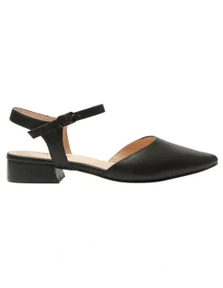 Sandler Amity Flat Leather Shoes in Black