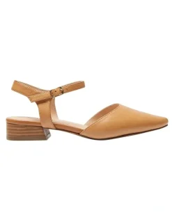 Sandler Amity Flat Shoes in Tan Leather