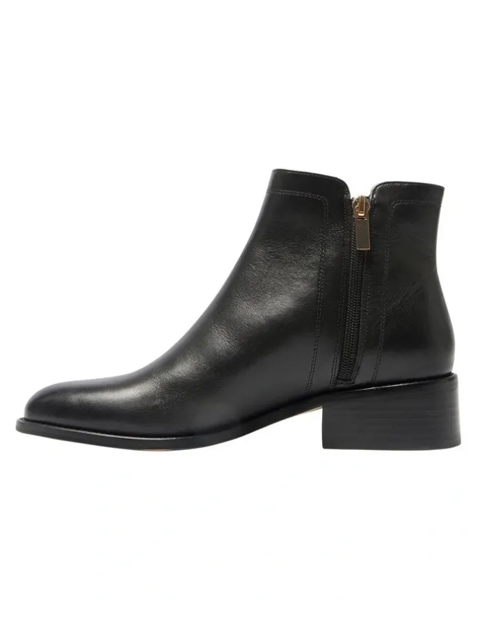Sandler Fenton Leather Boots in Black