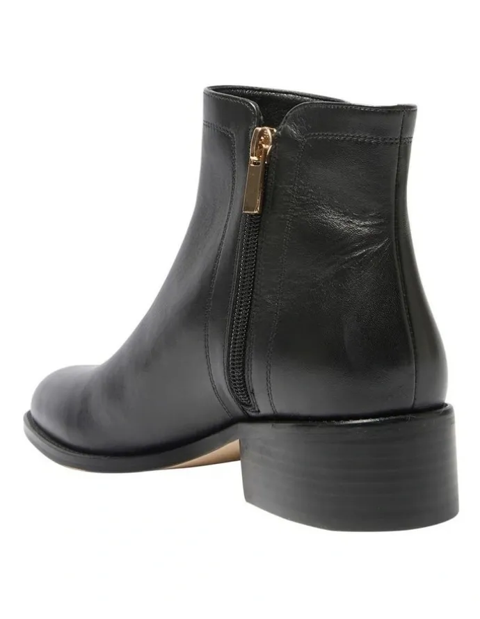 Sandler Fenton Leather Boots in Black
