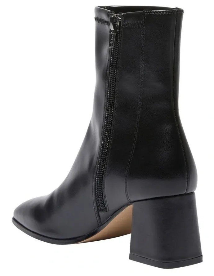 Sandler Hampton Boots in Black Stretch