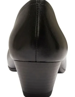 Sandler Ollie Heeled Shoes in Black Leather