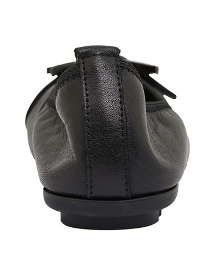 Sandler Pentagon Flat Shoes in Black Leather