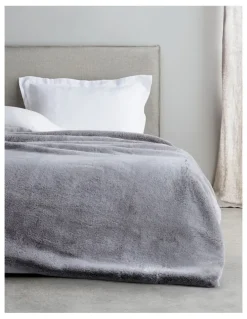 Sheridan Carlson Blanket in Smoke