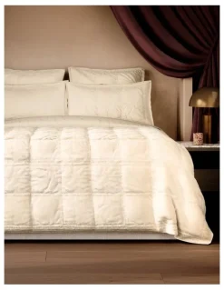 Sheridan Remme Bed Cover in Champagne